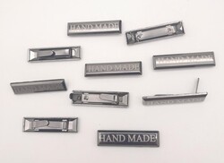 Angel Çanta Aksesuar 10 lu Handmade Yazılı Metal Etiket Plaka Süs Füme Renk - Angel Çanta Aksesuar
