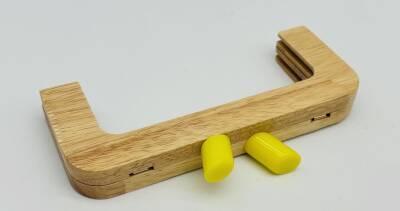 Angel Çanta Aksesuar 20 Cm Neon Sarı Renk Silindir Başlıklı Ahşap Burs - 1