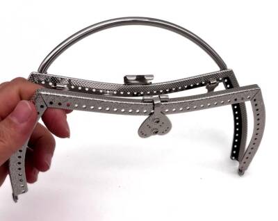 Angel Çanta Aksesuar 18 Cm Gümüş Renk Kalpli Tutma Saplı Çanta Klipsi, Çanta Bursu - 2