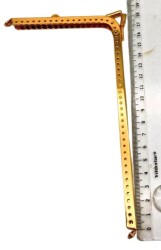 Angel Çanta Aksesuar Üçgen Telefon Çantası Bursu Klipsi 18 cm Light Gold Renk - 2