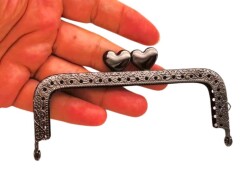Angel Çanta Aksesuar 10.5 cm Dikdörtgen Cüzdan Klipsi Cüzdan Bursu Füme Renk Kalpli Model - Angel Çanta Aksesuar