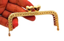 Angel Çanta Aksesuar 10.5 cm Dikdörtgen Cüzdan Klipsi Cüzdan Bursu Light Gold Renk Kalpli Model - Angel Çanta Aksesuar