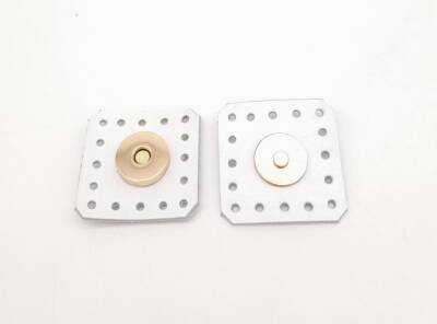 Angel Çanta Aksesuar Beyaz Gerçek Derili Kare Mıknatıslı Çıtçıt Light Gold Metalli - 2