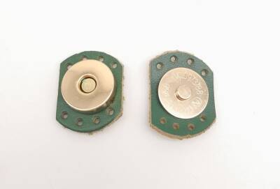 Angel Çanta Aksesuar Yeşil Renk Gerçek Derili Oval Kenar Mıknatıslı Çıtçıt Light Gold Metalli - 1