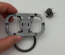 Angel Çanta Aksesuar 7x7 Cm V Marka Halkalı Füme Renk Çanta Kilidi - 2