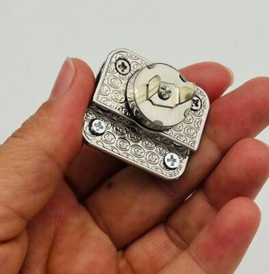 Angel Çanta Aksesuar Gümüş Renk 3.2x2.6 Cm Mıknatıslı Kilit - 3