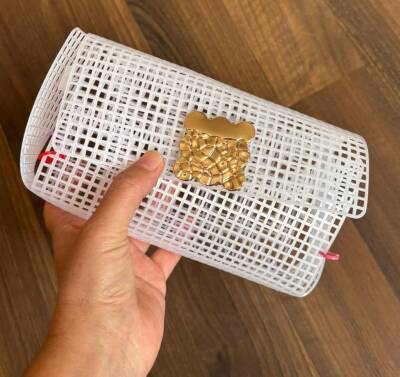 Angel Çanta Aksesuar 36x40 Cm Plastik Kanvas Mıknatıslı Kilitli - 1