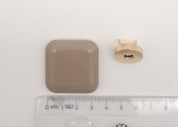 Angel Çanta Aksesuar 3.5 cm Kare Akrilikli Koyu Bej Renk Light Gold Mıknatıslı Kilit - 2