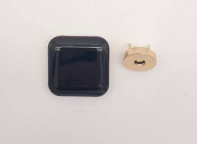Angel Çanta Aksesuar 3.5 cm Kare Akrilikli Siyah Renk Light Gold Mıknatıslı Kilit - 1