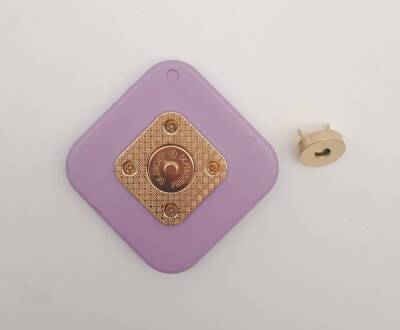 Angel Çanta Aksesuar 7 cm Kare Akrilikli Lila Renk Light Gold Mıknatıslı Kilit - 3