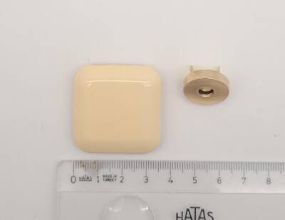 Angel Çanta Aksesuar 3.5 cm Kare Akrilikli Krem Renk Light Gold Mıknatıslı Kilit - 2